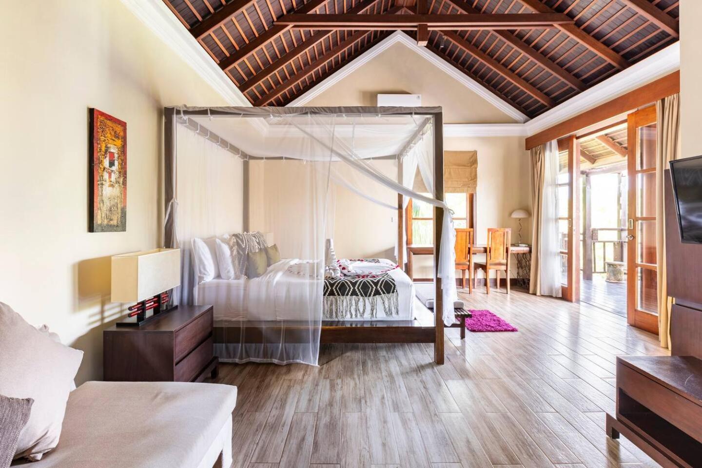 Boutique Cantik And Karma Club * Uluwatu